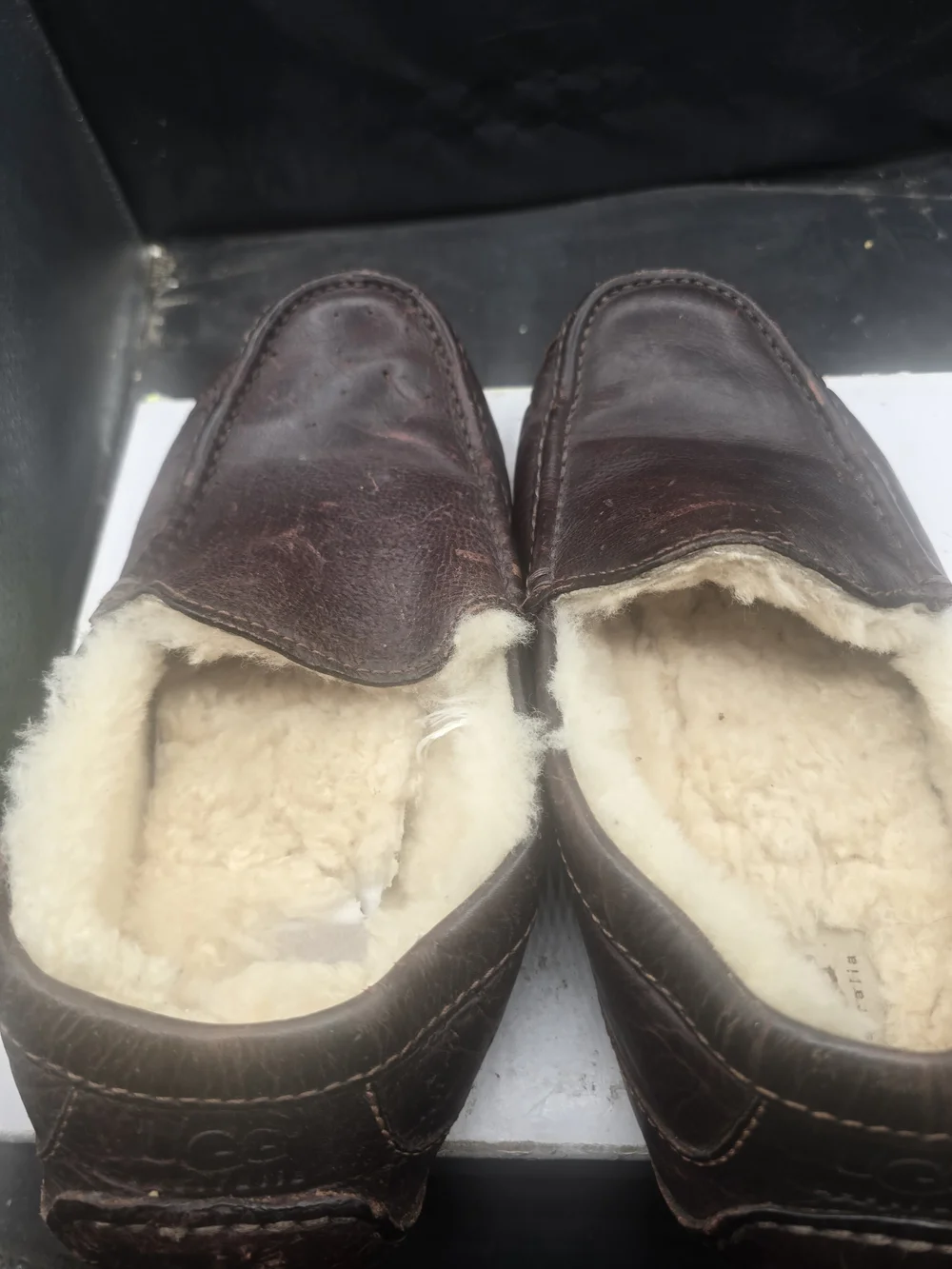UGG‎ Men's Brown Leather Shearling Lined Moccasin Slippers